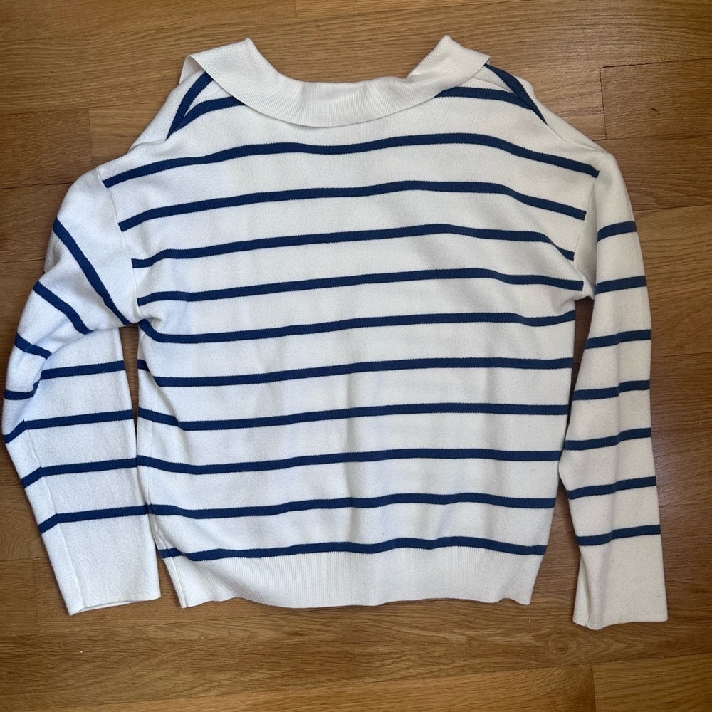 Striped Collared V-Neck Sweater Top - White & Navy - Size Medium - Picture 4 of 4